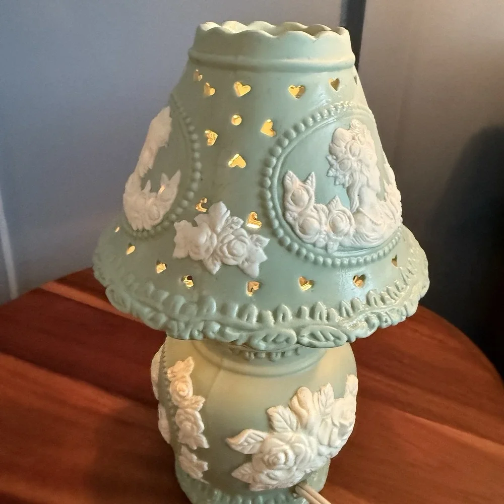 Vintage Jasperware Style Accent Lamp‎ Cameo Heart Cutout Mint Green Kitchen Mini